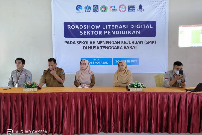 ROADSHOW LITERASI DIGITAL SEKTOR PENDIDIKAN