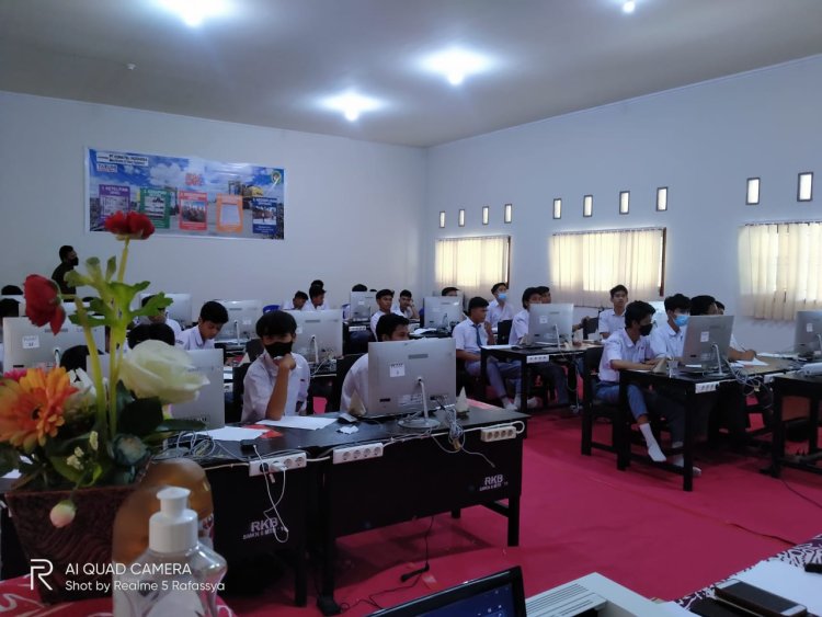 Kegiatan Pembelajaran Jarak Jauh (PJJ) Komatsu Class Program Link N Match SMKN 6 Mataram - PT. Komatsu Indonesia