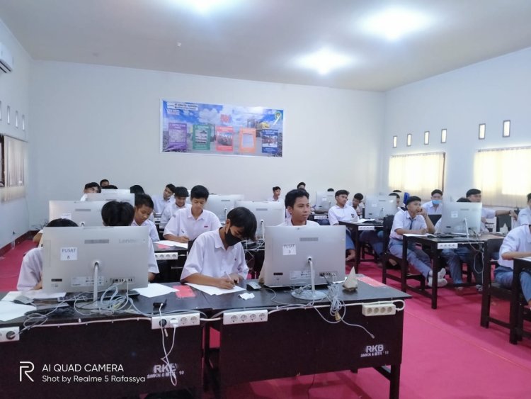 Kegiatan Pembelajaran Jarak Jauh (PJJ) Komatsu Class Program Link N Match SMKN 6 Mataram - PT. Komatsu Indonesia