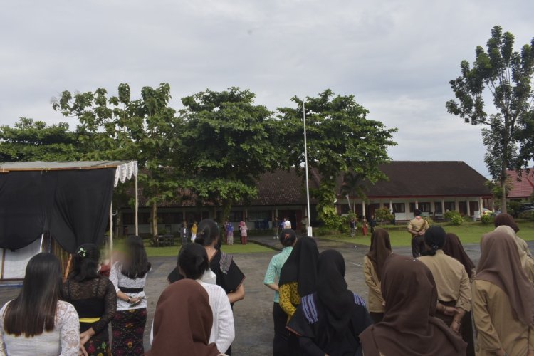 UPACARA HARI GURU (HGN) SMK NEGERI 6 MATARAM