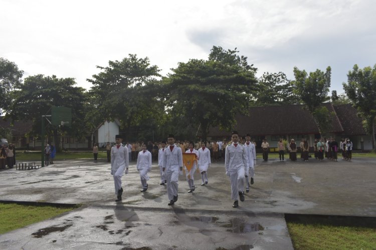 UPACARA HARI GURU (HGN) SMK NEGERI 6 MATARAM