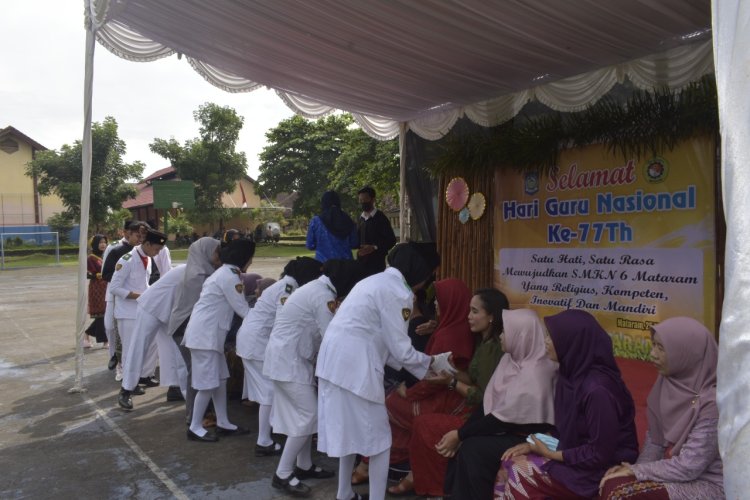UPACARA HARI GURU (HGN) SMK NEGERI 6 MATARAM