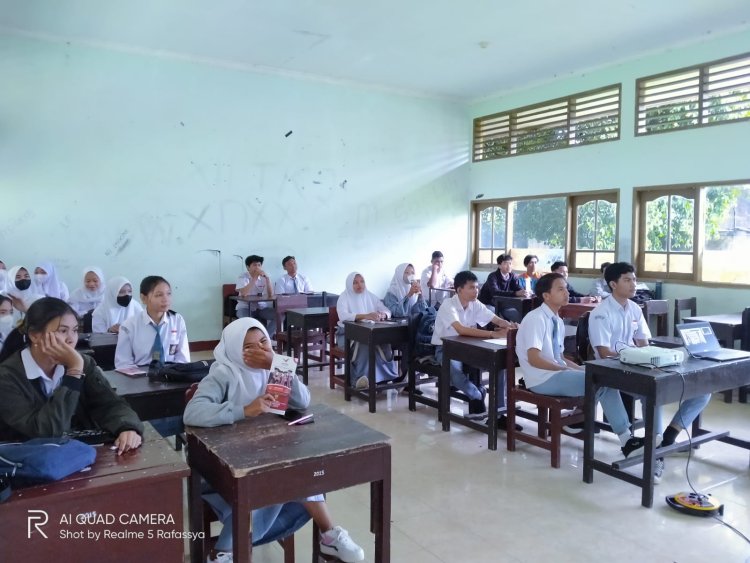 SOSIALISASI INSTITUT BISNIS DAN TEKNOLOGI INDONESIA (INSTIKI)  DI SMK NEGERI 6 MATARAM