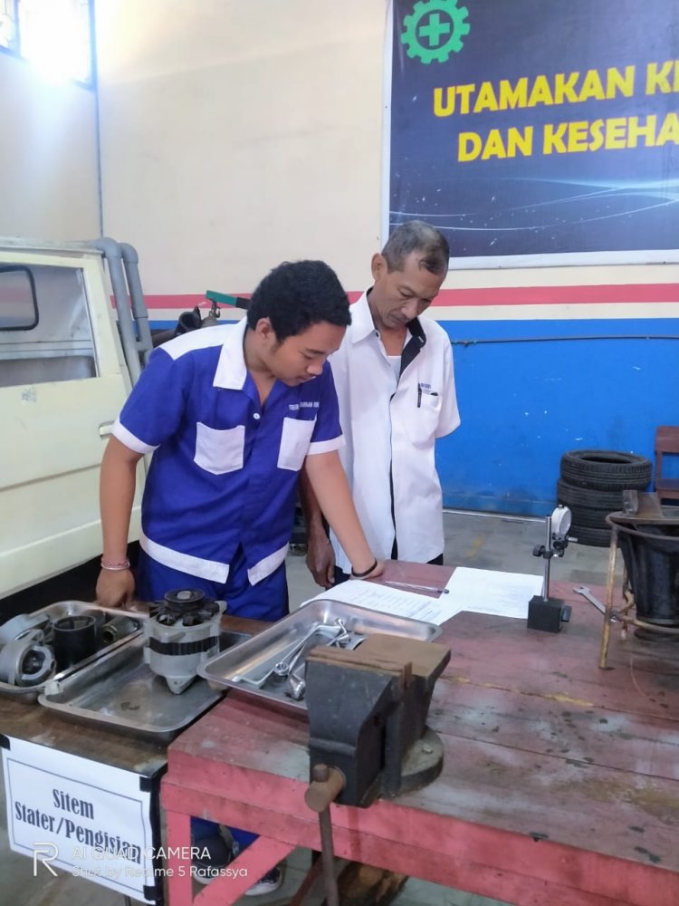 SMK NEGERI 6 MATARAM MELAKSANKAN UJI KOMPETENSI KEAHLIAN(UKK) TAHUN AJARAN 2023