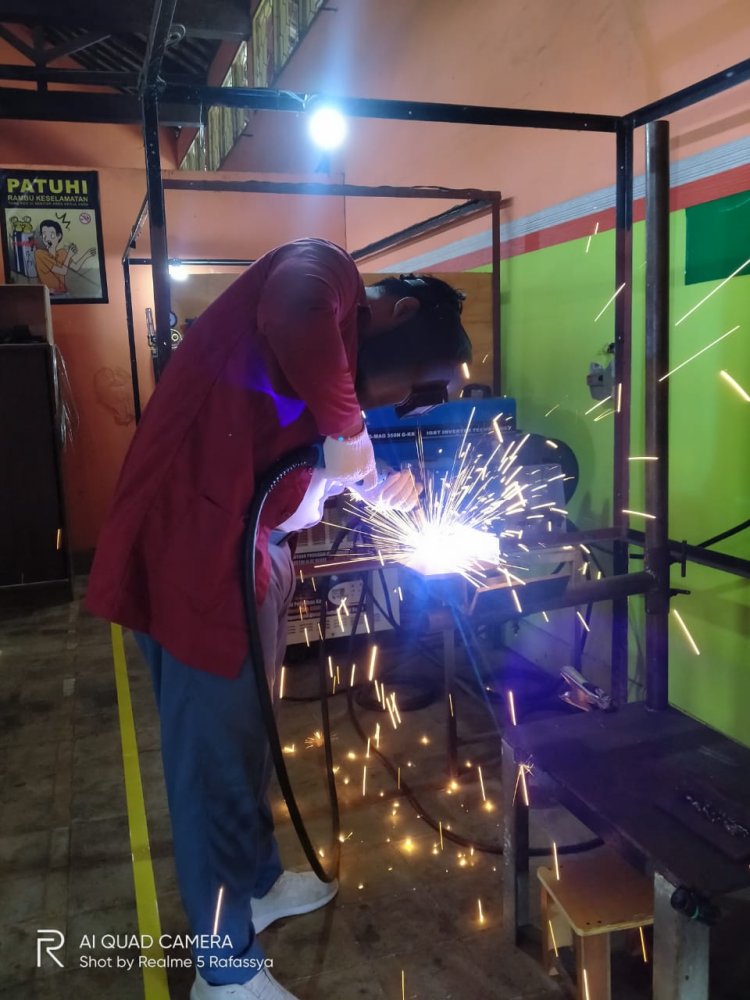 SMK NEGERI 6 MATARAM MELAKSANKAN UJI KOMPETENSI KEAHLIAN(UKK) TAHUN AJARAN 2023