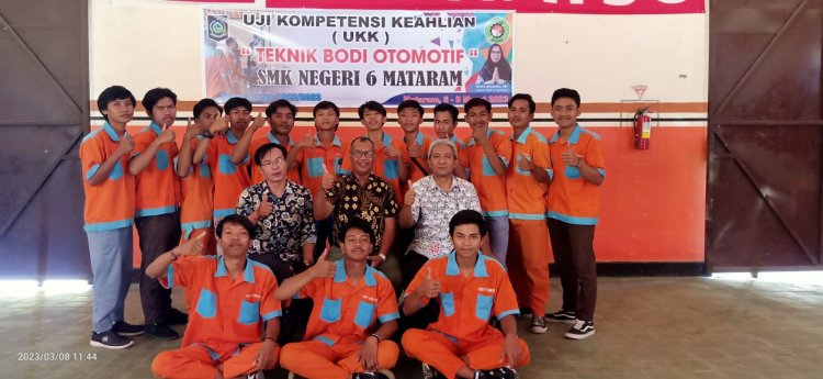 SMK NEGERI 6 MATARAM MELAKSANKAN UJI KOMPETENSI KEAHLIAN(UKK) TAHUN AJARAN 2023