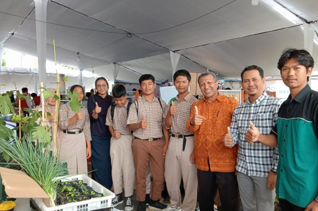 SISWA-SISWI SMK NEGERI 6 MATARAM MEMBAWA INSPIRASI DALAM EXPO NTB GEMILANG