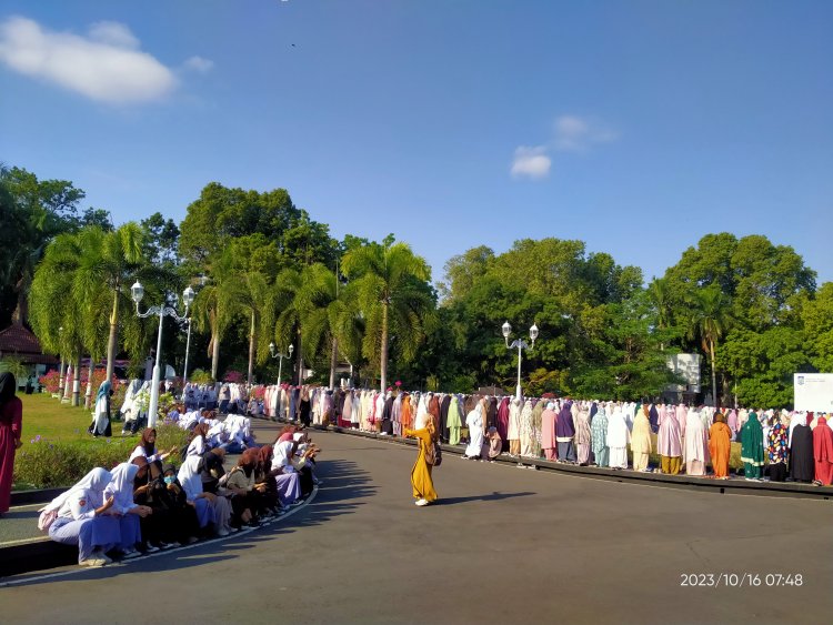 SMK Negeri 6 Mataram mengikuti Shalat Istisqa' Bersama Jajaran Pemerintah Provinsi NTB