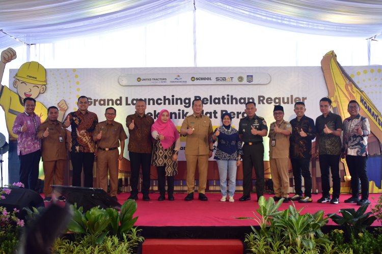 Gubernur NTB Resmikan Grand Launching Pelatihan Mekanik Alat Berat UT School di SMKN 6 Mataram